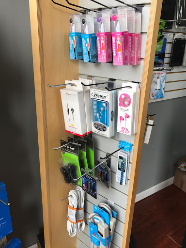 Computer Repair Service «iTech iPhone Repair», reviews and photos, 25 Seminole Ave, Lake Hiawatha, NJ 07034, USA