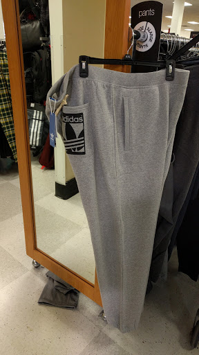 Department Store «T.J. Maxx & HomeGoods», reviews and photos, 4890 Integrity Way, Appleton, WI 54913, USA