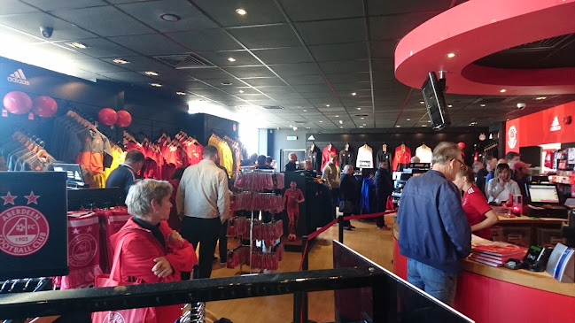 Reviews of Aberdeen Football Club Shop in Aberdeen - Sporting goods store
