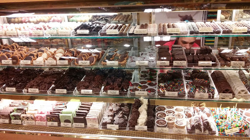 Shopping Mall «Crown Center», reviews and photos, 2450 Grand Blvd, Kansas City, MO 64108, USA