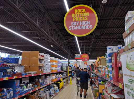 Supermarket «ALDI», reviews and photos, 450 King Georges Post Rd, Woodbridge, NJ 07095, USA
