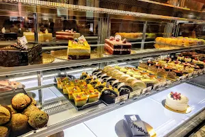 Satura Cakes image