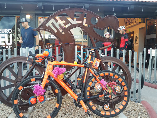 Bicycle Repair Shop «The Velo Bike Shop and Cafe», reviews and photos, 828 N 2nd St, Phoenix, AZ 85004, USA