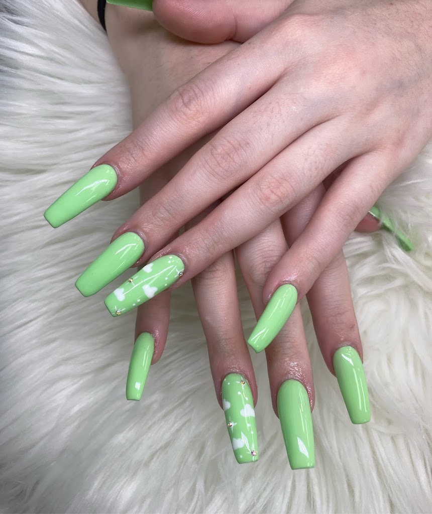 T & T Nail Spa 33196