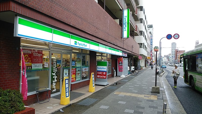 ファミリーマート 灘桜口店