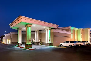 Holiday Inn & Suites Oklahoma City North, an IHG Hotel image