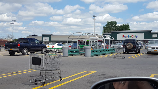 Supermarket «Tops Friendly Market», reviews and photos, 2101 Elmwood Ave, Buffalo, NY 14207, USA