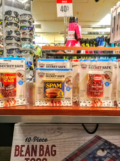 Shopping Mall «Salem Center», reviews and photos, 401 Center St NE, Salem, OR 97301, USA