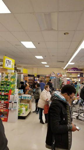 Grocery Store «Stop & Shop», reviews and photos, 213-15 26th Ave, Bayside, NY 11360, USA