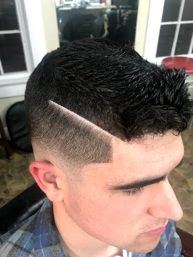 Barber Shop «Fatheadz Barber Shop», reviews and photos, 2516 Paul W Bryant Dr, Tuscaloosa, AL 35401, USA