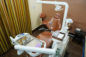32 Pearls Dental Clinic and Advance Implant Centre image
