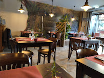 Atmosphère du Restaurant Le Petit Poucet à Cogolin - n°1