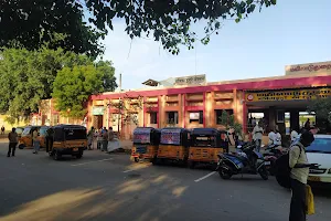 Mayiladuthurai railway station image
