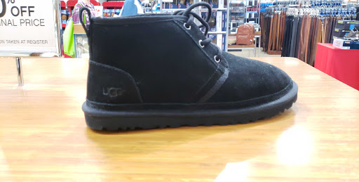 Stores to buy women's flat boots Charlotte