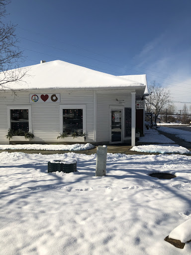 Donut Shop «Peace, Love & Little Donuts of Hudson», reviews and photos, 51 S Main St #4, Hudson, OH 44236, USA
