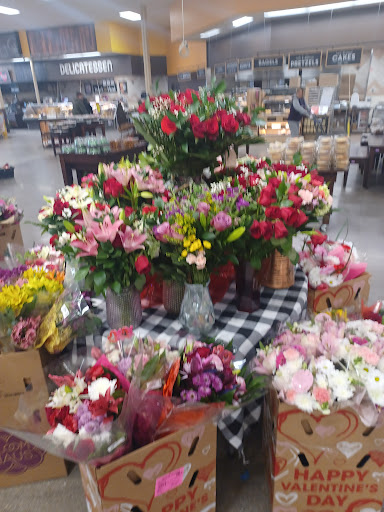 Grocery Store «Kroger», reviews and photos, 801 N Houk Rd, Delaware, OH 43015, USA