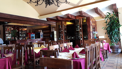 Ton Hoi Restaurant - V38Q+4V9, Diagonal 1, Cartago Province, Cartago, Costa Rica
