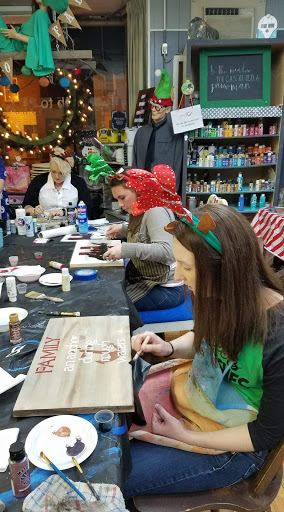 Furniture Store «drab to Fab Furnishings», reviews and photos, 209 S Main St, Winchester, IN 47394, USA