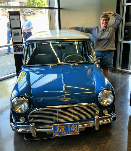 Used Car Dealer «MINI of Portland», reviews and photos, 9134 SW Canyon Rd, Portland, OR 97225, USA