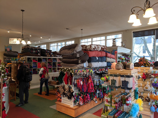 Pet Supply Store «Sellwood Pet Supply», reviews and photos, 8334 SE 17th Ave, Portland, OR 97202, USA