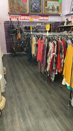 Thrift Store «Wings Resale Store», reviews and photos, 8349 W Golf Rd, Niles, IL 60714, USA