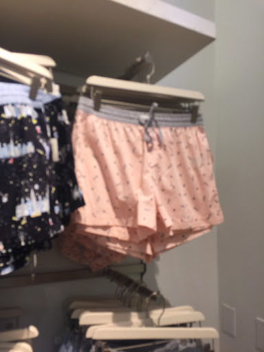 Clothing Store «Gap Factory Store», reviews and photos, 741 S Broadway, Los Angeles, CA 90014, USA