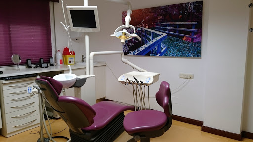 Clínica Dental Liliana Rinaldi en Sigüeiro, A Coruña