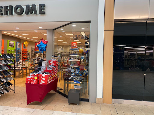 Tradehome Shoes, 3301 W Main St, Norman, OK 73072, USA, 