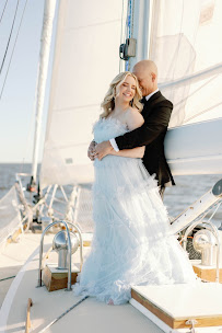 Dee Olmstead - New Orleans Photographer - Photo 8 - Car repair in , Baton Rouge