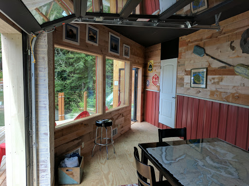 Grocery Store «Island View Market», reviews and photos, 7102 Ray Nash Dr NW, Gig Harbor, WA 98335, USA