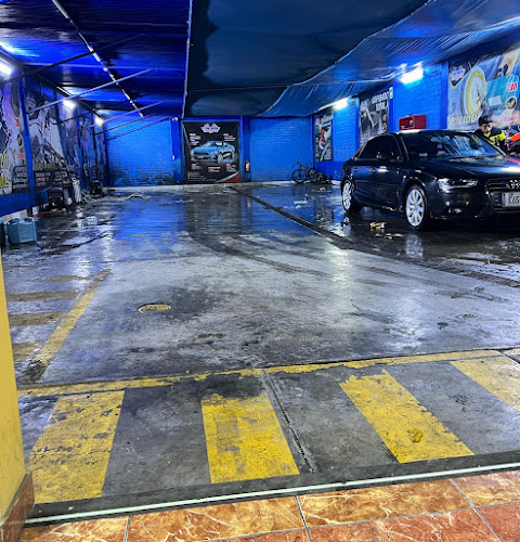 Car wash Garage