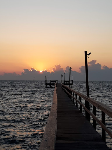 Indoor Lodging «Bayfront Cottages», reviews and photos, 309 Fulton Beach Rd, Rockport, TX 78382, USA