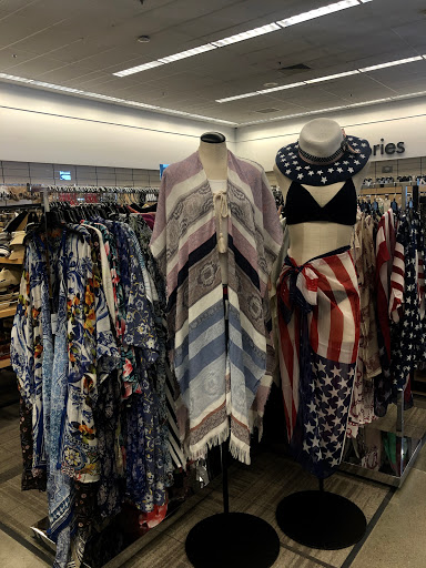 Department Store «Nordstrom Rack Downtown San Francisco», reviews and photos, 555 9th St, San Francisco, CA 94103, USA