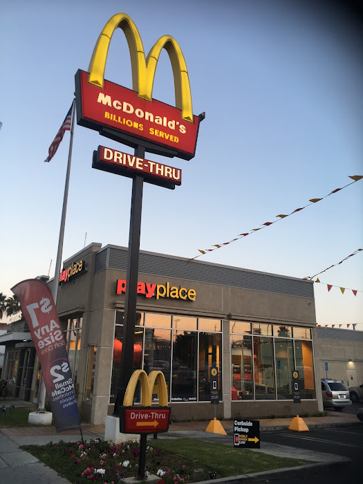 Fast food restaurant near Bloomsbury Inn