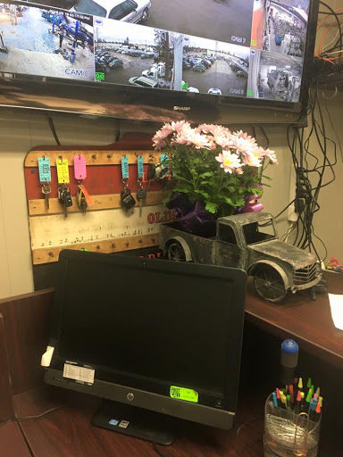 Used Car Dealer «Averys Auto Group», reviews and photos, 473 W Genesee St, Lapeer, MI 48446, USA