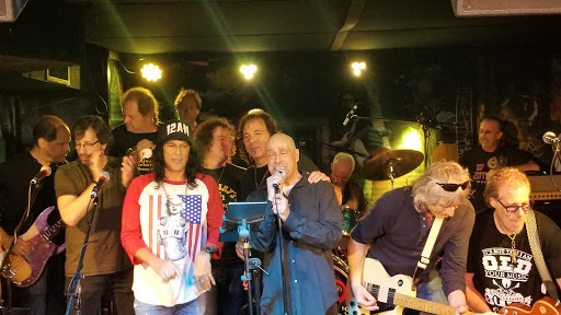 Bar & Grill «KJ Farrells Bar and Grill», reviews and photos, 242 Pettit Ave, Bellmore, NY 11710, USA