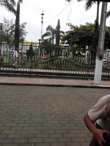 Parque Central de La Mana ️ - La Mana