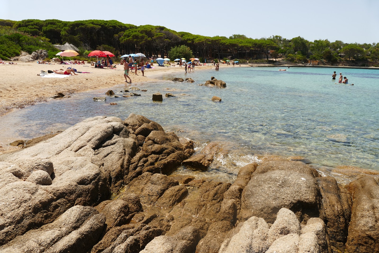 Foto von Cala Garibaldi beach mit teilweise sauber Sauberkeitsgrad