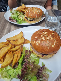 Hamburger végétarien du Restaurant Le Petit Bouchon de la Place à Lyon - n°7