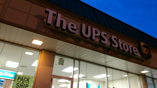 Shipping and Mailing Service «The UPS Store», reviews and photos, 4900 Carlisle Pike, Mechanicsburg, PA 17050, USA