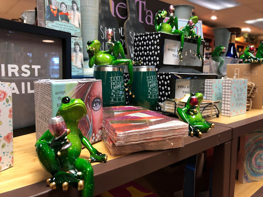 Liquor Store «Macadoodles- South Springfield», reviews and photos, 1455 E Independence St, Springfield, MO 65804, USA