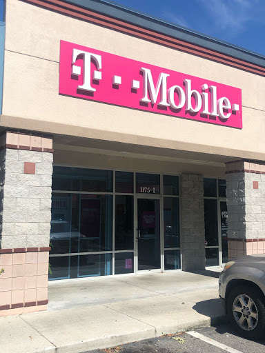 T-Mobile, 1175 Folly Rd Suite I, Charleston, SC 29412, USA, 