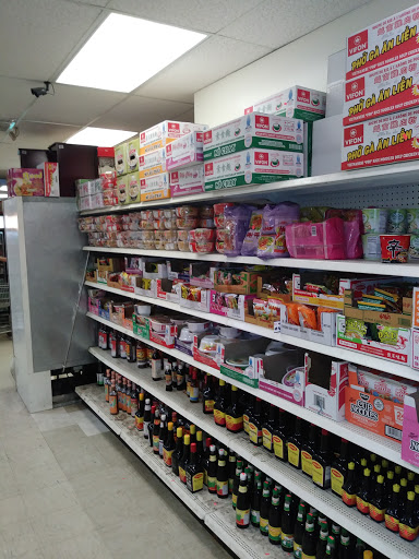 Grocery Store «Trinh Grocery & Video», reviews and photos, 1602 Lake Harbin Rd B, Morrow, GA 30260, USA