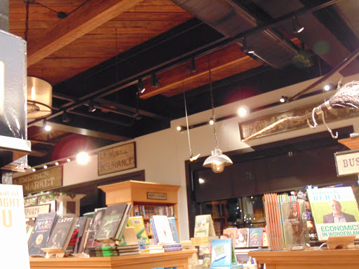 Book Store «An Unlikely Story», reviews and photos, 111 South St, Plainville, MA 02762, USA