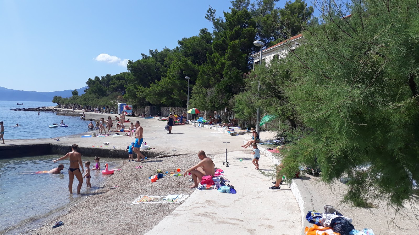 Zdjęcie Cesminica beach - popularne miejsce wśród znawców relaksu