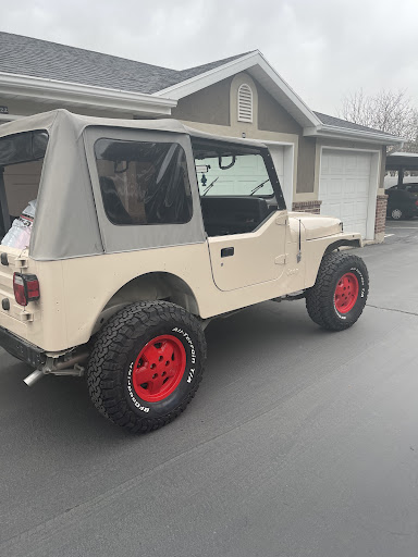 Auto Body Shop «Maaco Collision Repair & Auto Painting», reviews and photos, 8411 State St, Sandy, UT 84070, USA