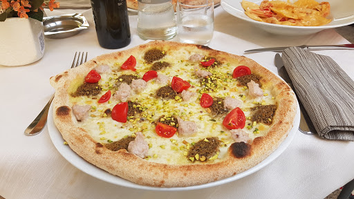 Agli Archi Restaurant And Pizzeria in Alba, Provincia di Cuneo