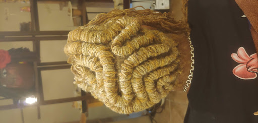 Hair Salon «Twisted Rootz Natural Hair Care Salon», reviews and photos, 2903 Oakland Ave, Greensboro, NC 27403, USA