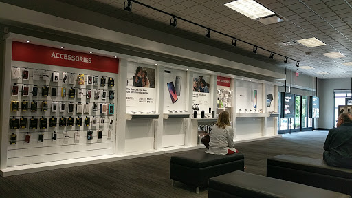 Cell Phone Store «Verizon», reviews and photos, 1602 4 Seasons Blvd, Hendersonville, NC 28792, USA
