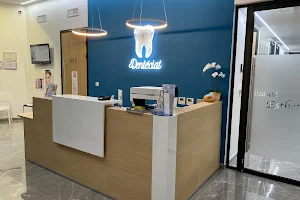 Cabinet Dentaire Aubagne Dentéclat - Orthodontiste, Implants dentaires, facettes image